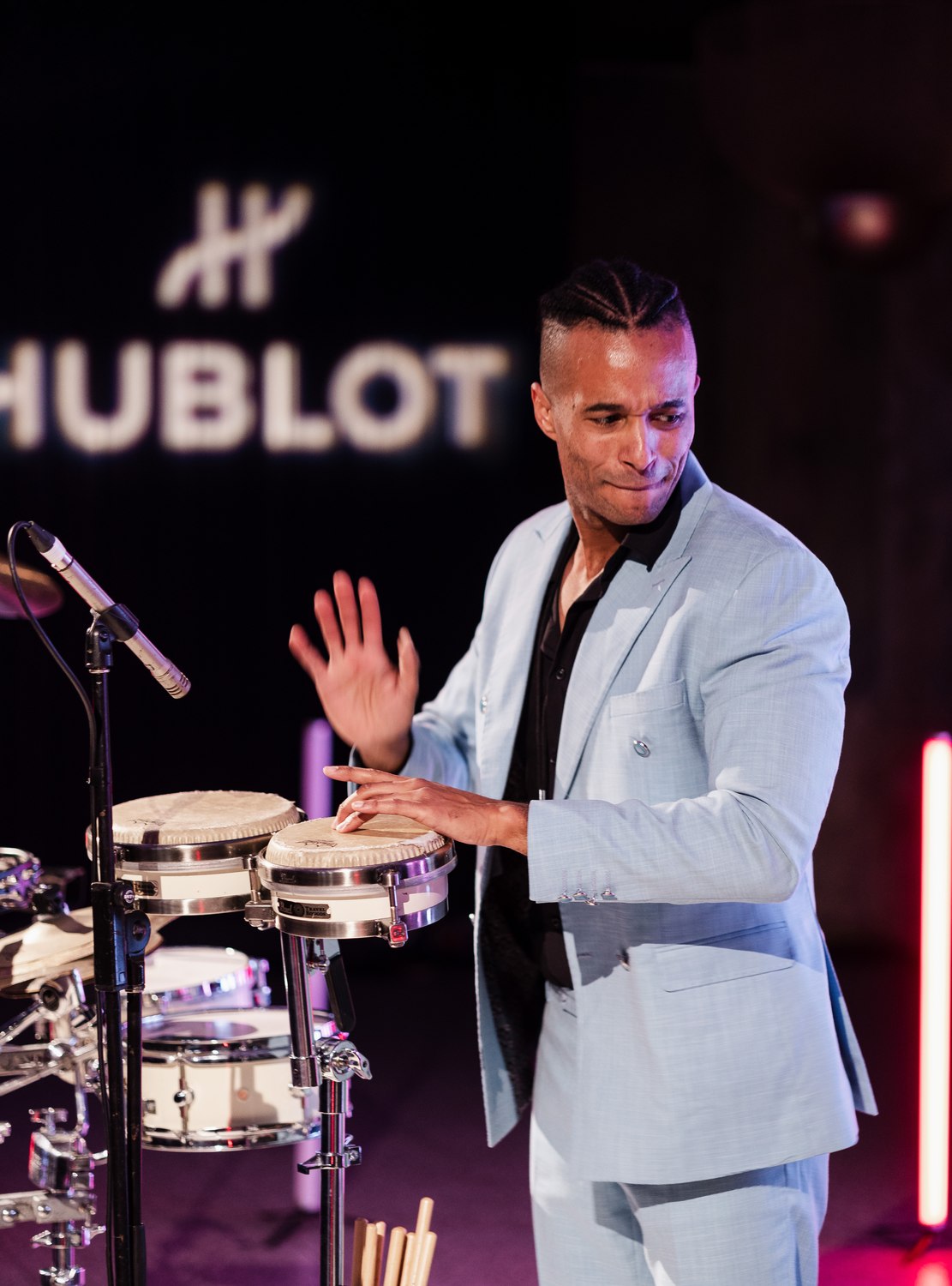 Sammy performing live